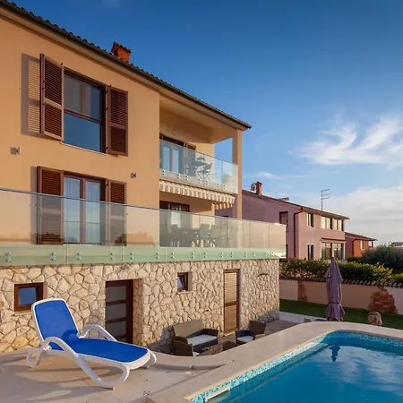 Nicole 빌라 반졸레